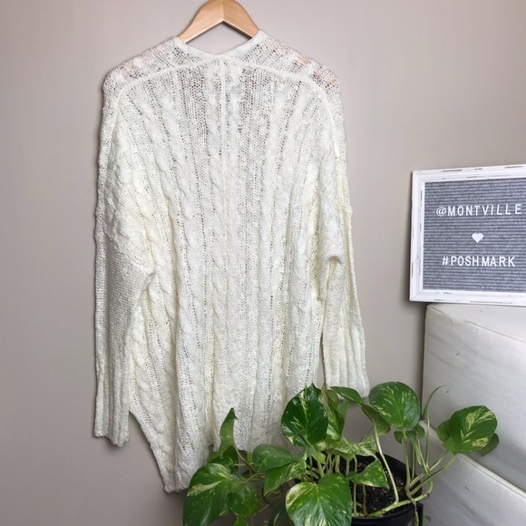 Onetheland Small winter White V-Neck Sweater - Picture 3 of 5